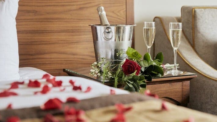 Dinner & Romantic Celtic Escape For Two